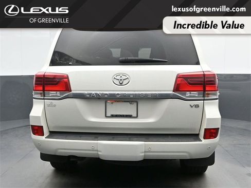 Used 2018 Toyota Land Cruiser w/ Carpet Mat Package image 7