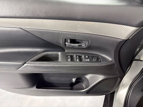 Used 2020 Mitsubishi Outlander SEL AWD/4WD image 11