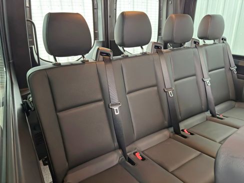 Used 2023 Mercedes-Benz Sprinter 2500 image 39