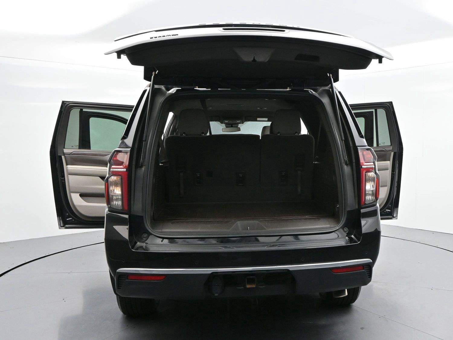 Used 2023 Chevrolet Suburban LS AWD/4WD image 46