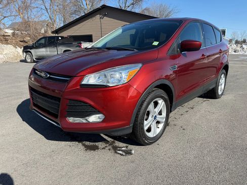 Used 2014 Ford Escape SE image 1