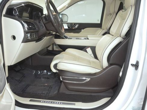 Used 2020 Lincoln Navigator Black Label AWD/4WD image 18