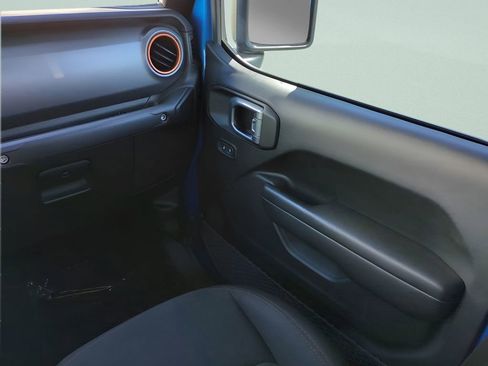 Used 2023 Jeep Gladiator Mojave w/ LED Lighting Group image 17