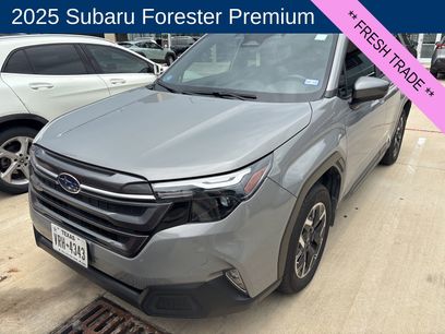 Used 2025 Subaru Forester Premium w/ Convenience Package #1