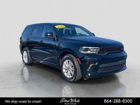 Used 2025 Dodge Durango GT RWD image 1
