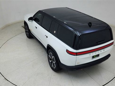 Used 2024 Rivian R1S Adventure image 82
