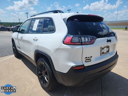 Used 2023 Jeep Cherokee Altitude Lux image 4