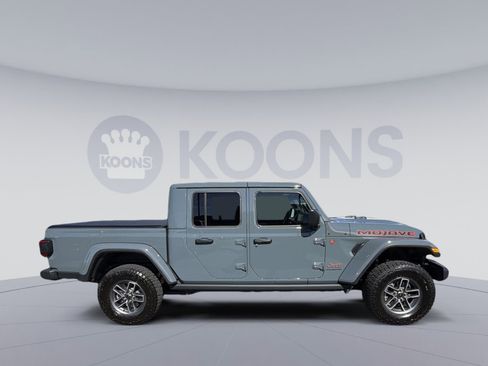Used 2025 Jeep Gladiator Mojave w/ Safety Group image 8