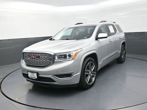 Used 2017 GMC Acadia Denali AWD/4WD image 5