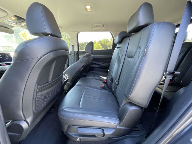 Certified 2024 Kia Sorento S FWD image 11