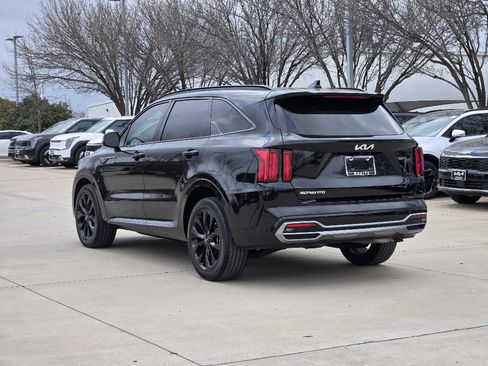 Certified 2023 Kia Sorento SX image 3