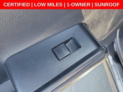 Used 2024 Toyota Highlander XLE FWD image 20