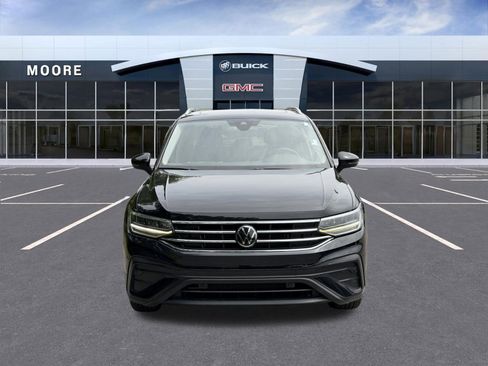 Used 2022 Volkswagen Tiguan SE AWD/4WD image 9