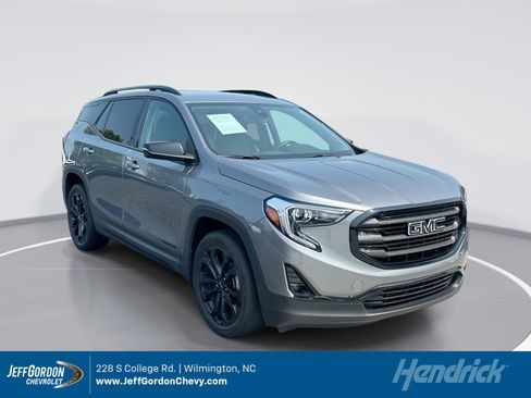 Used 2021 GMC Terrain SLT w/ Elevation Edition FWD image 1
