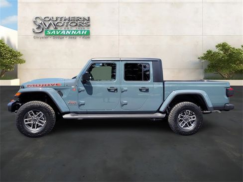 New 2025 Jeep Gladiator Mojave image 2