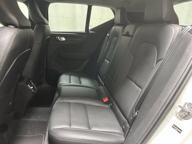 Certified 2025 Volvo XC40 B5 Plus AWD/4WD image 10