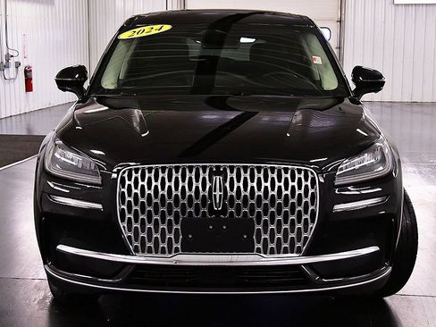 Used 2024 Lincoln Corsair AWD w/ Equipment Group 101A image 2