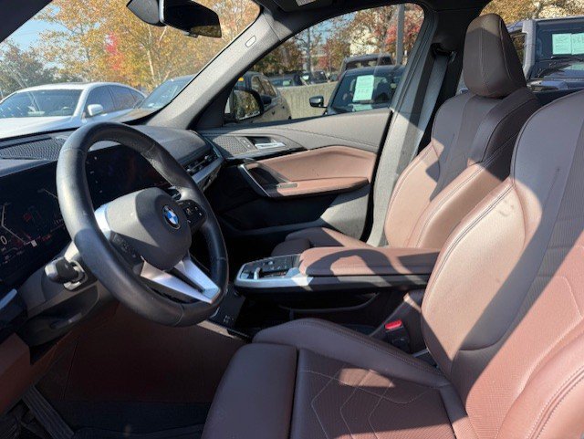 Used 2023 BMW X1 xDrive28i w/ Convenience Package AWD/4WD image 3