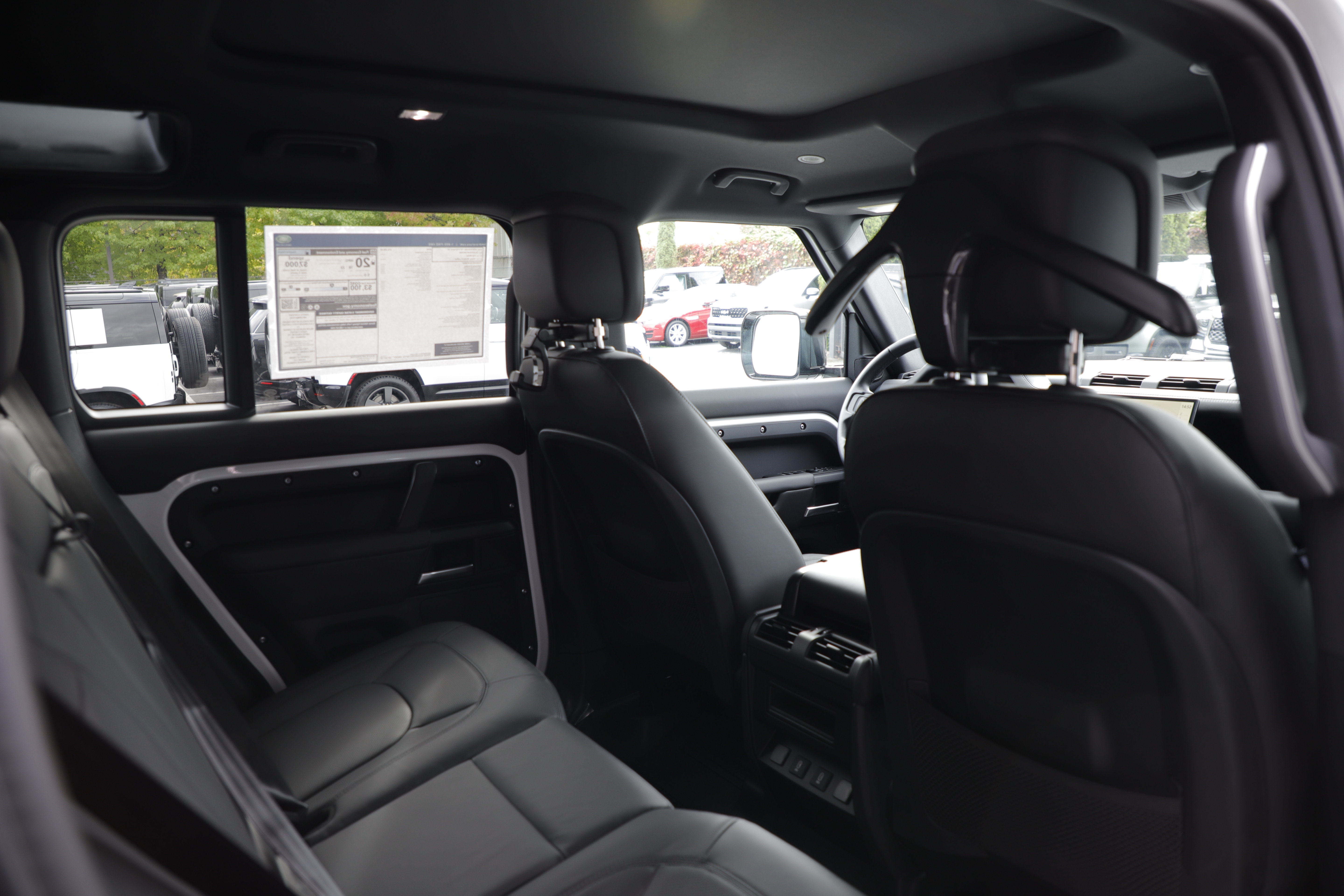 New 2026 Land Rover Defender 110 X-Dynamic SE AWD/4WD image 11