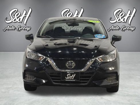 Used 2020 Nissan Versa SV FWD image 11