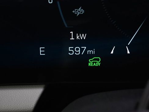 Certified 2025 Cadillac Optiq Sport 1 AWD/4WD image 26