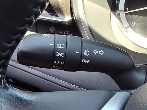 Used 2022 Toyota Highlander Limited image 48