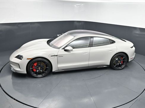 New 2026 Porsche Taycan GTS image 14