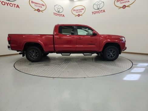 Certified 2022 Toyota Tacoma SR5 image 3