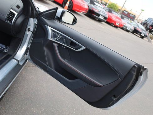 Used 2019 Jaguar F-TYPE R-Dynamic RWD image 37