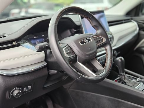 Used 2022 Jeep Compass Limited AWD/4WD image 19