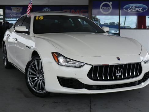 Used 2018 Maserati Ghibli image 2