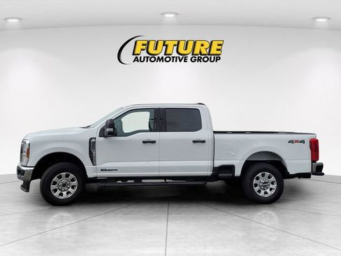 Used 2024 Ford F250 XLT AWD/4WD image 8