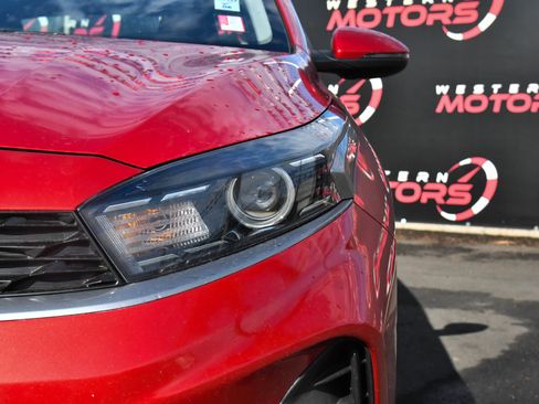 Used 2023 Kia Forte LXS w/ LXS Technology Package image 11