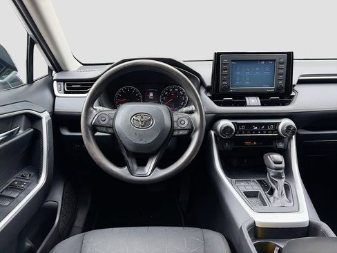 Used 2021 Toyota RAV4 XLE FWD image 22