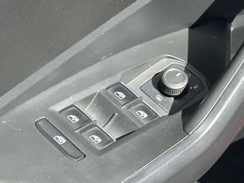Used 2022 Volkswagen Jetta SE FWD image 28