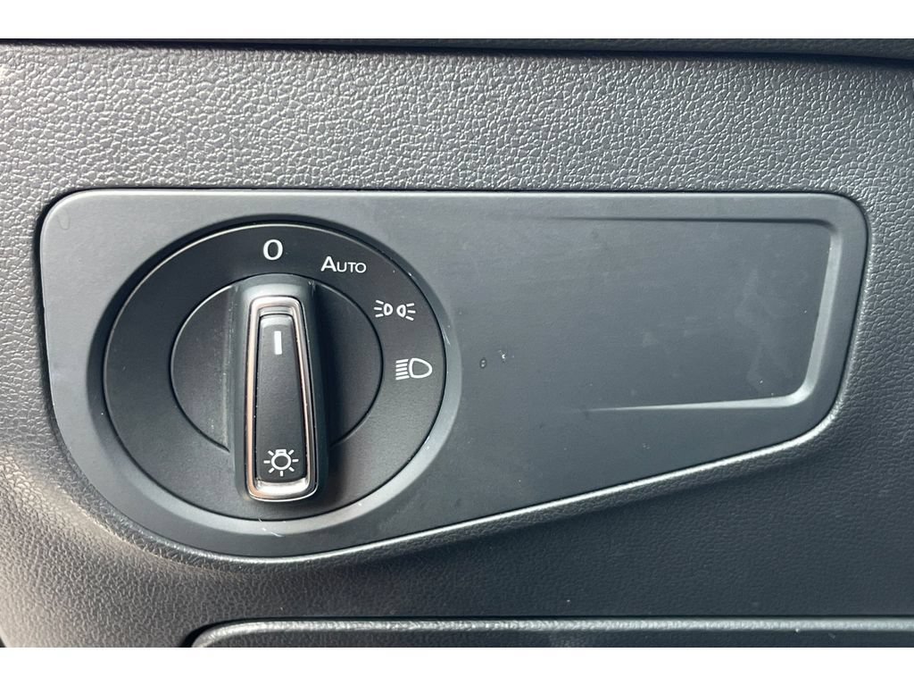 Used 2019 Volkswagen Tiguan SE AWD/4WD image 40