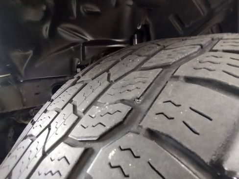 Used 2020 Jeep Wrangler Unlimited Sahara AWD/4WD image 11