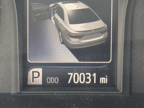 Used 2016 Toyota Camry SE image 7