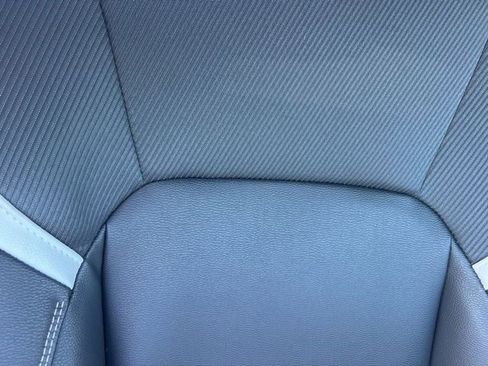 Used 2025 Toyota Camry SE image 35