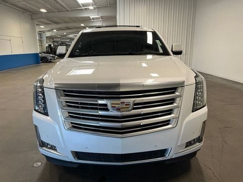 Used 2019 Cadillac Escalade ESV Platinum AWD/4WD image 7