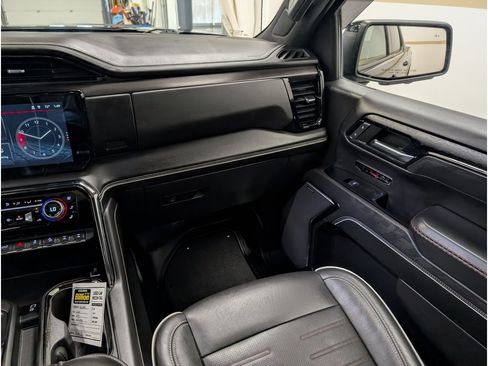 Used 2022 GMC Sierra 1500 AT4X AWD/4WD image 13