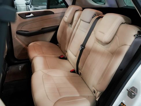 Used 2019 Mercedes-Benz GLE 43 AMG 4MATIC w/ Premium 2 Package image 18