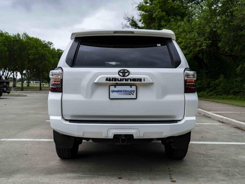 Used 2023 Toyota 4Runner SR5 image 8