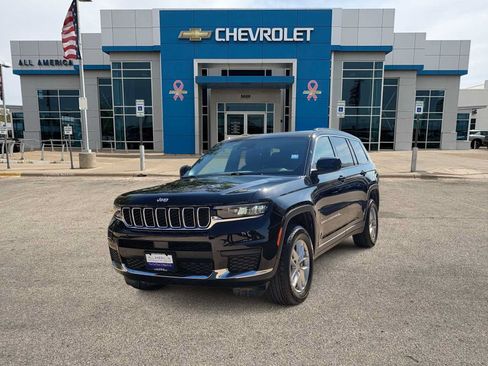 Used 2025 Jeep Grand Cherokee L Laredo AWD/4WD image 1