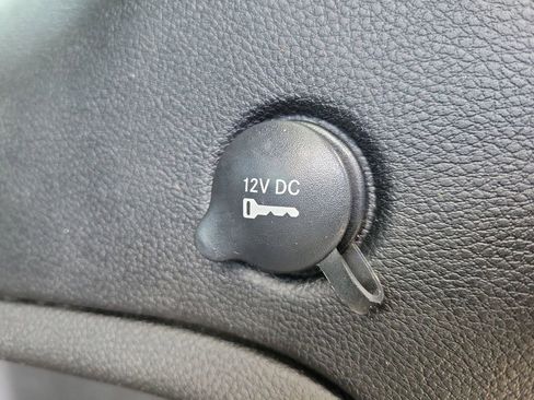 Used 2022 Jeep Grand Cherokee Laredo X image 8