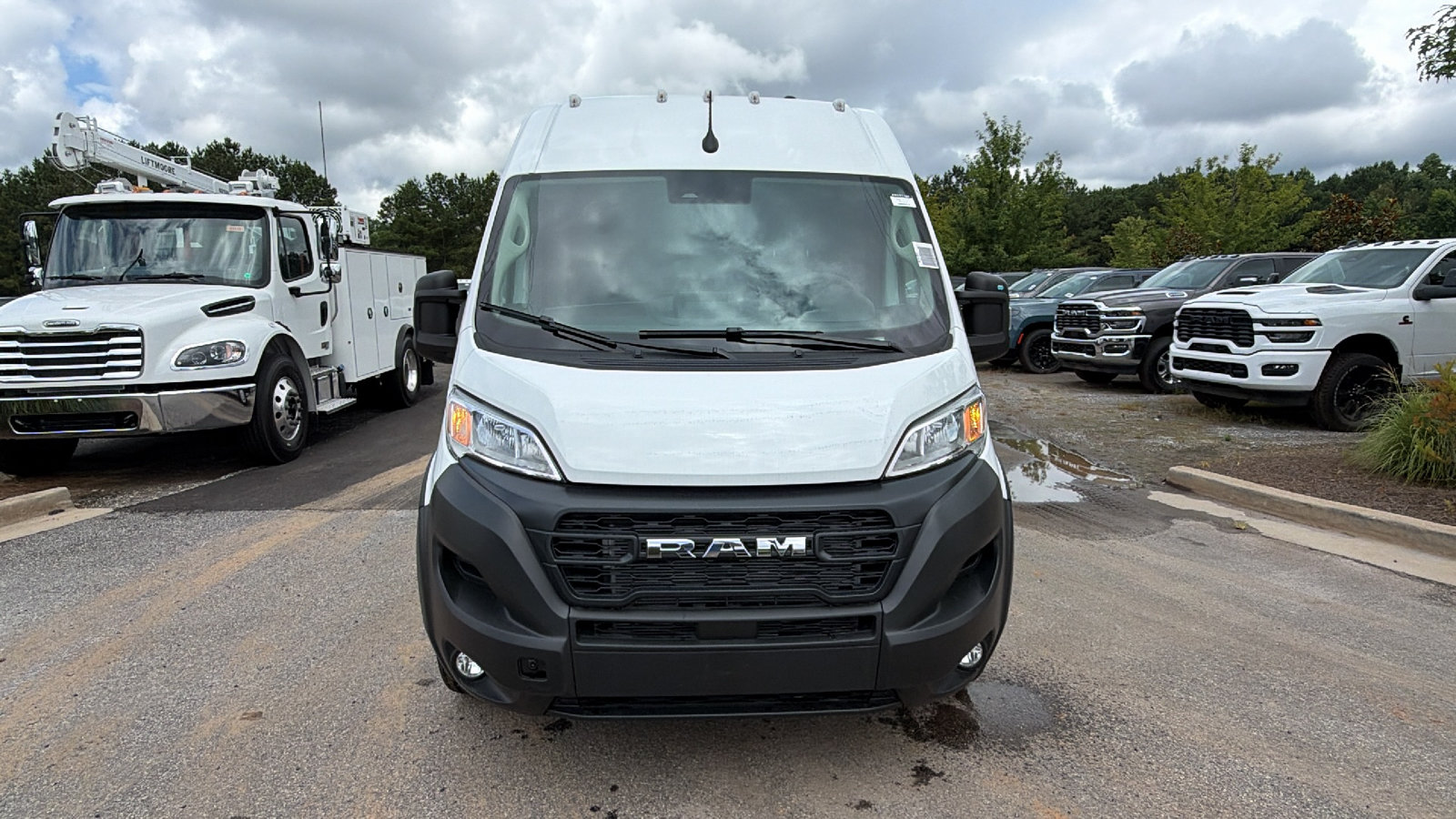 New 2026 RAM ProMaster 2500 w/ Convenience Group FWD image 3