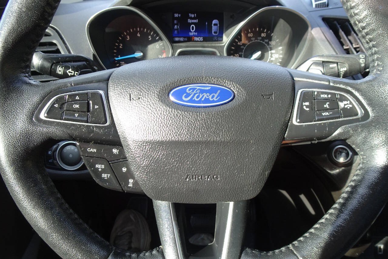 Used 2017 Ford Escape Titanium w/ Equipment Group 301A AWD/4WD image 25