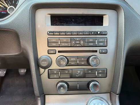 Used 2014 Ford Mustang Coupe image 9