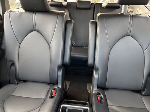 Used 2025 Toyota Grand Highlander XLE image 40