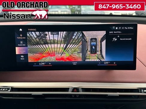 Used 2023 BMW iX xDrive50 w/ Premium Package AWD/4WD image 20